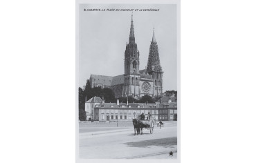 La place du Chatelet et la Cathédrale - Chartres